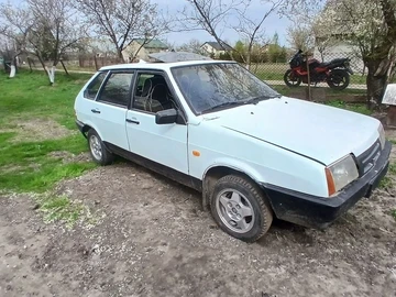 Авто ВАЗ 2109 1989 № 8699810