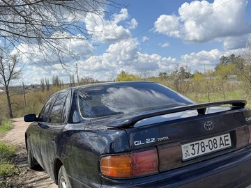 Авто Toyota Camry 1990 № 8699969