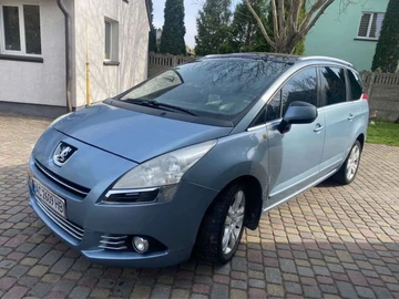 Авто Peugeot 5008 2010 № 8700038
