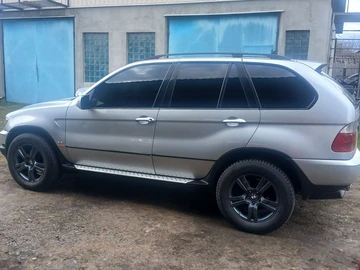 Авто BMW X5 2002 № 8700051