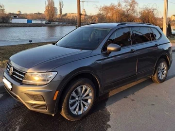 Авто Volkswagen Tiguan 2019 № 8700244