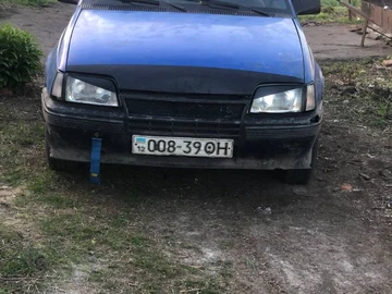 Авто Opel Kadett 1985 № 8700272