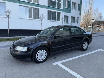 Авто Volkswagen Passat Sedan 1999 № 8700543