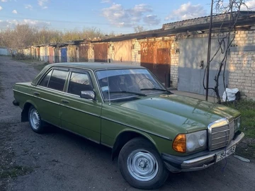 Авто Mercedes W123 1982 № 8700583