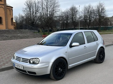 Авто Volkswagen Golf 2001 № 8700635