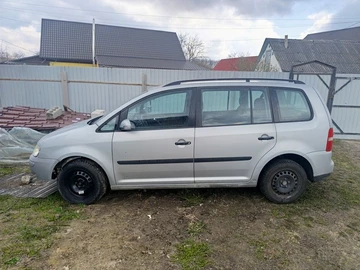 Авто Volkswagen Touran 2003 № 8700975