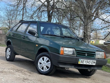 Авто ВАЗ 2109 1989 № 8701047