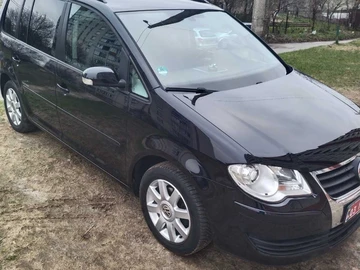Авто Volkswagen Touran 2009 № 8701477