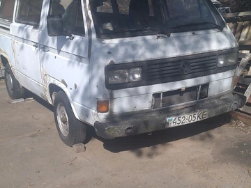 Авто Volkswagen Transporter 1990 № 8701536