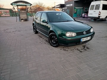 Авто Volkswagen Golf 2000 № 8701743