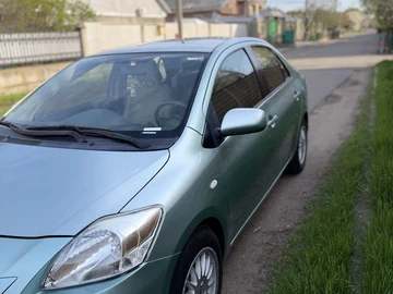 Авто Toyota Yaris 2006 № 8701774