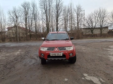 Авто Mitsubishi L 200 2011 № 8701783