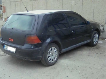 Авто Volkswagen Golf 2001 № 8701869