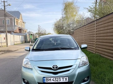 Авто Toyota Yaris 2006 № 8702175