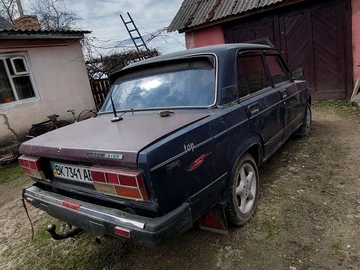 Авто ВАЗ 2107 1990 № 8702240