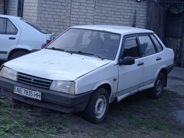 Авто ВАЗ 21099 2000 № 8702299