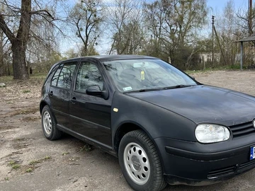 Авто Volkswagen Golf 1999 № 8702500