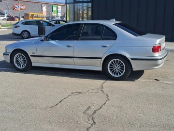 Авто BMW 5 Серия 2002 № 8702643