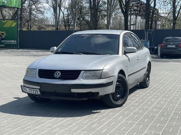 Авто Volkswagen Passat Sedan 2000 № 8702650