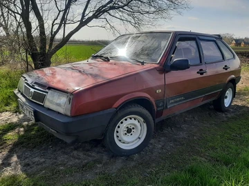Авто ВАЗ 2109 1992 № 8703176