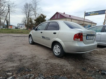 Авто Chevrolet Aveo 2005 № 8703220