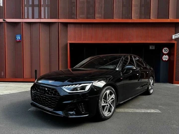 Авто Audi A4 2021 № 8703291