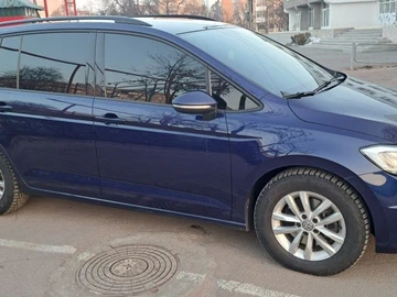 Авто Volkswagen Touran 2017 № 8703748