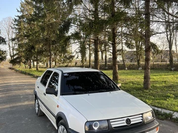 Авто Volkswagen Vento 1992 № 8703750