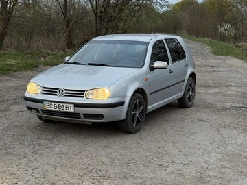 Авто Volkswagen Golf 2001 № 8703900