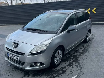 Авто Peugeot 5008 2012 № 8703911