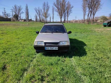 Авто ВАЗ 21099 1992 № 8704058