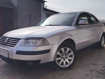 Авто Volkswagen Passat Sedan 2003 № 8704060