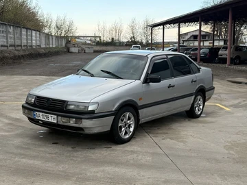 Авто Volkswagen Passat Sedan 1994 № 8704114