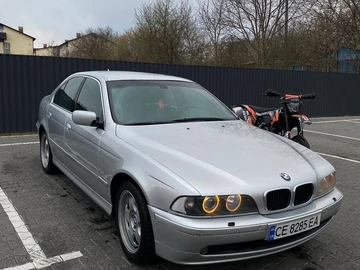 Авто BMW 5 Серия 2002 № 8704117