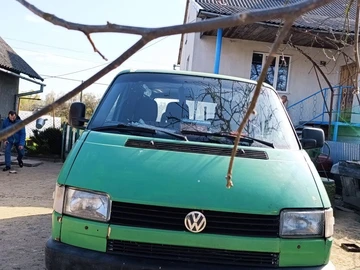 Авто Volkswagen Transporter 1992 № 8704269