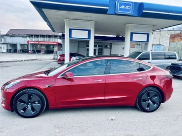 Авто Tesla Model 3 2019 № 8704282