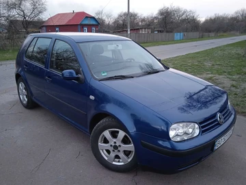 Авто Volkswagen Golf 2001 № 8704316