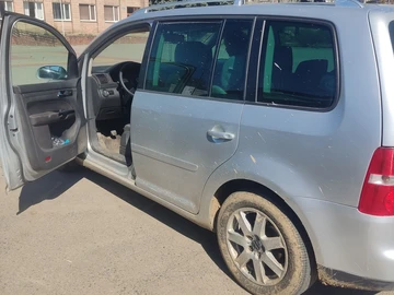 Авто Volkswagen Touran 2003 № 8704320