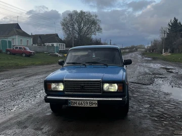 Авто ВАЗ 2107 1996 № 8704424