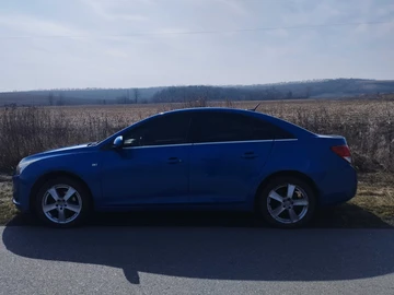 Авто Chevrolet Cruze 2010 № 8704510