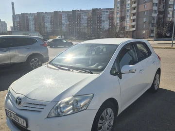 Авто Toyota Auris 2011 № 8704579