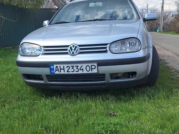 Авто Volkswagen Golf 2000 № 8704683