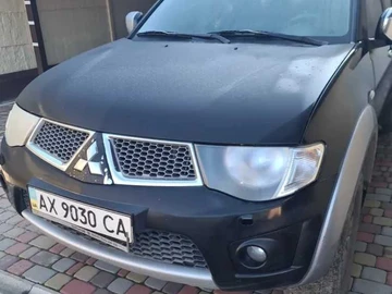 Авто Mitsubishi L 200 2011 № 8704776