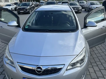 Авто Opel Astra 2011 № 8704783