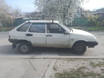 Авто ВАЗ 2109 1991 № 8704957