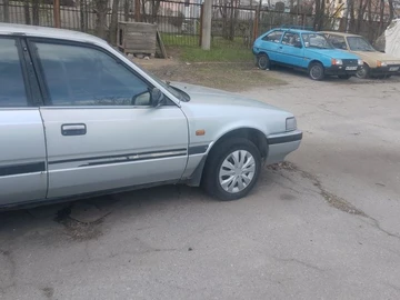 Авто Mazda 626 1989 № 8705290
