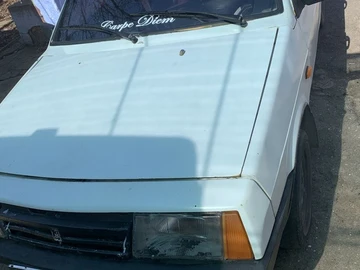 Авто ВАЗ 2109 1992 № 8705305