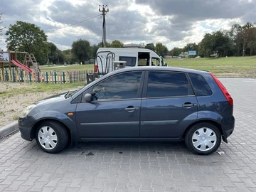 Авто Ford Fiesta 2006 № 8705344