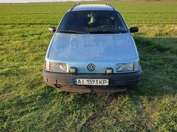 Авто Volkswagen Passat Variant 1990 № 8705535