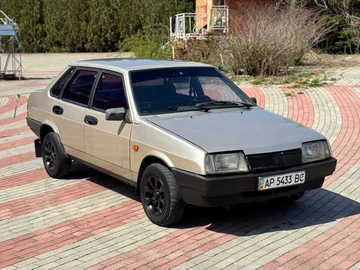 Авто ВАЗ 21099 1998 № 8705572